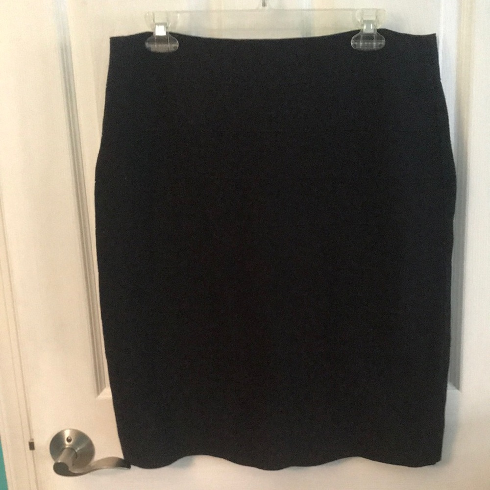 Michael Kors size 10 knit pencil skirt. Black, stretchy. Super COMFY